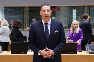 Portugalia şi Slovacia cer Ciprului să ajute la evacuarea cetăţenilor din Orientul Mijlociu